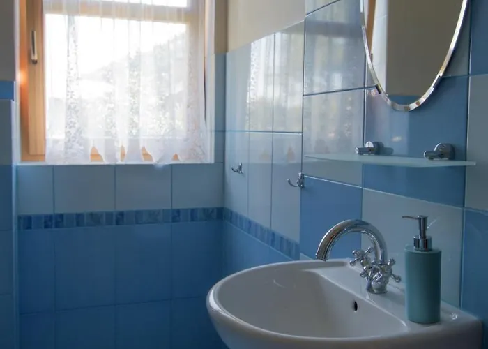 Sno House * Щирк