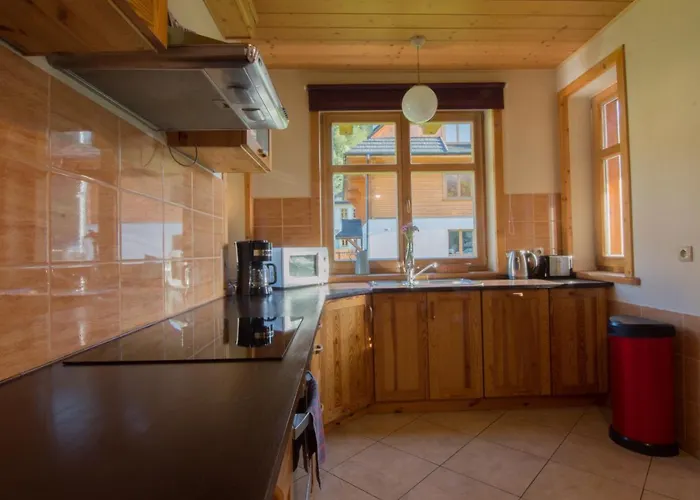 Sno House * Щирк